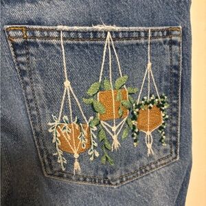 Boyish Blue Boyfriend Jeans with Embroidered Pocket